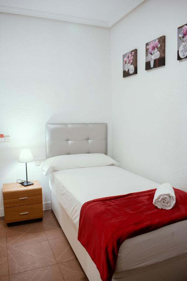 Hostal Artico Madrid Eksteriør billede