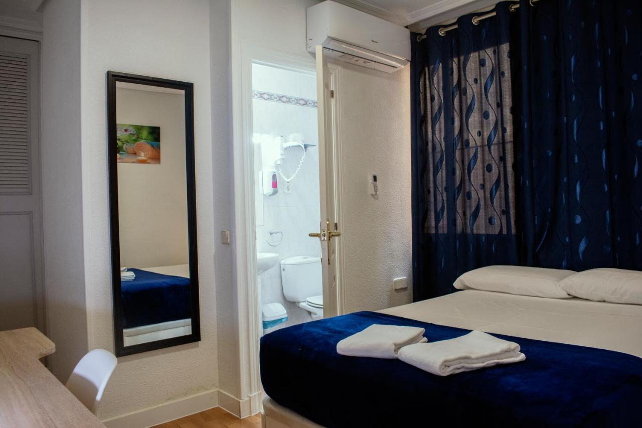 Hostal Artico Madrid Eksteriør billede