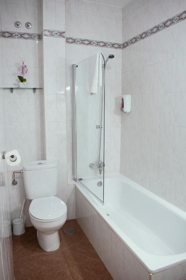 Hostal Artico Madrid Eksteriør billede