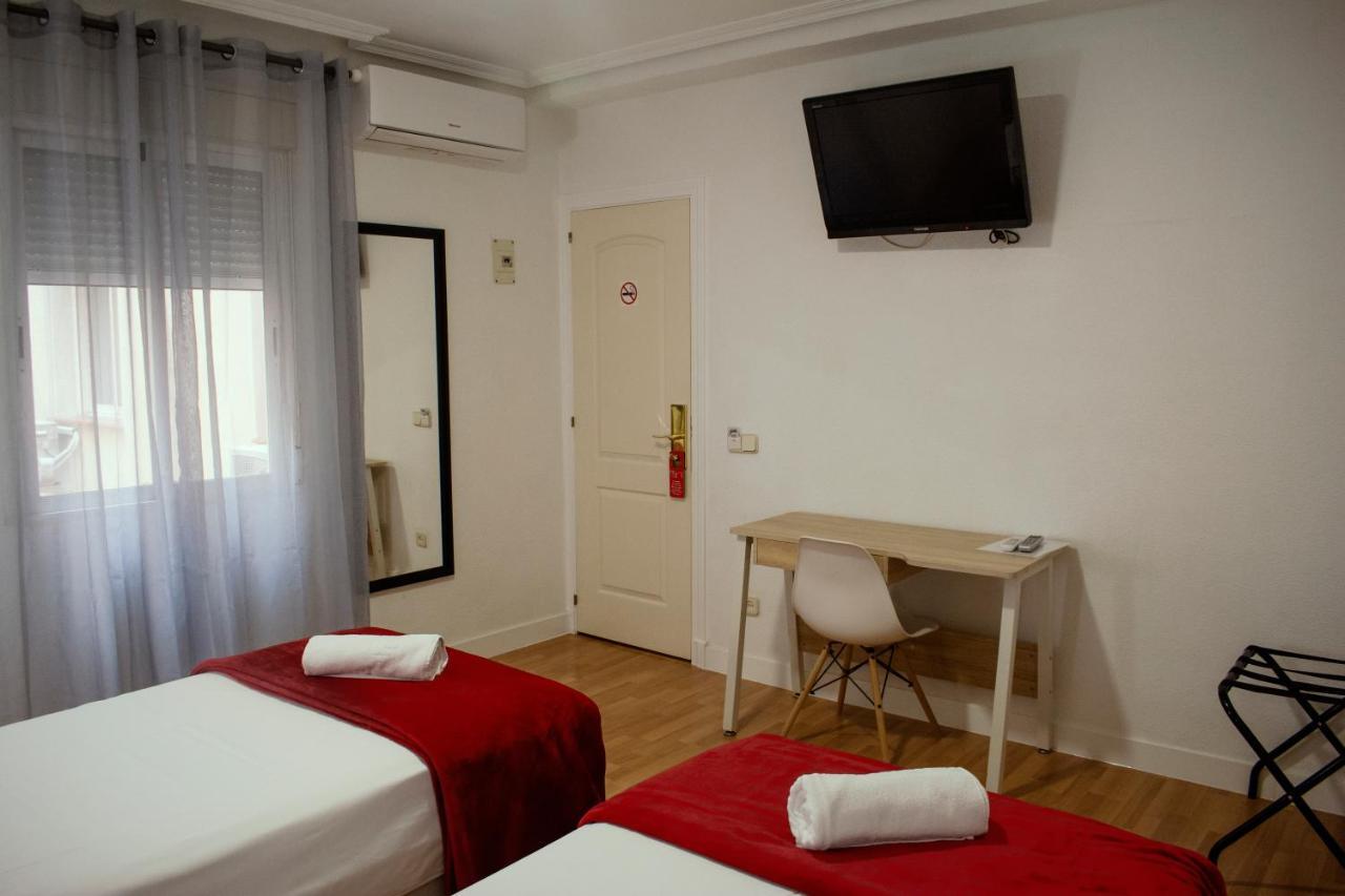 Hostal Artico Madrid Eksteriør billede