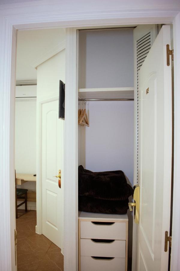 Hostal Artico Madrid Eksteriør billede