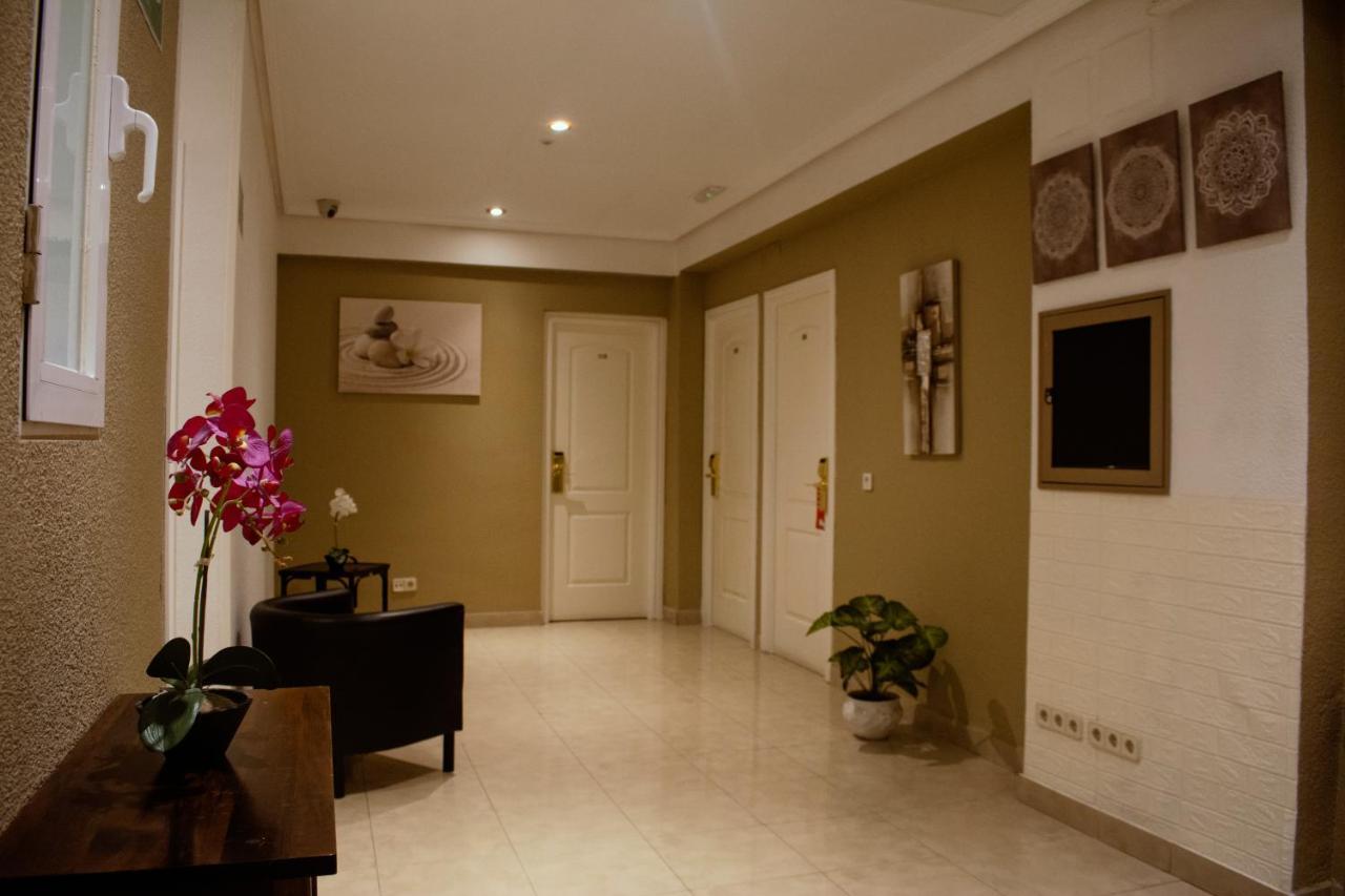 Hostal Artico Madrid Eksteriør billede