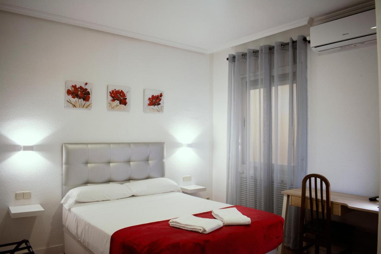 Hostal Artico Madrid Eksteriør billede